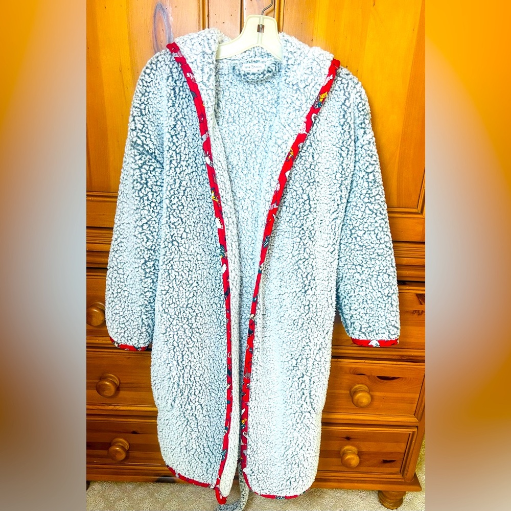 Vera Bradley Women’s S/M Fluffy Gray Sherpa Holiday Cats Trimmed Robe Hooded